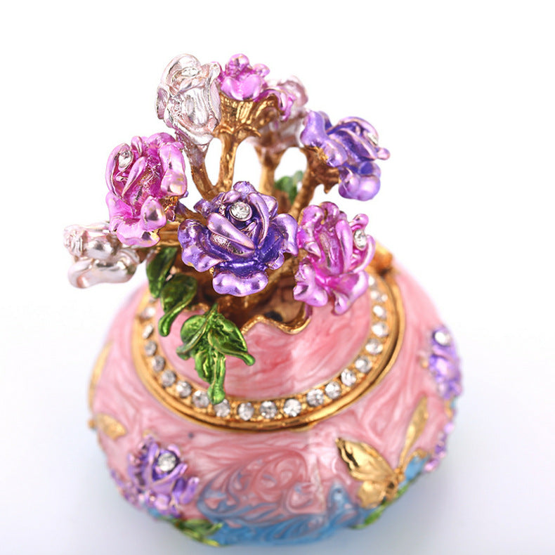 Diamond vase